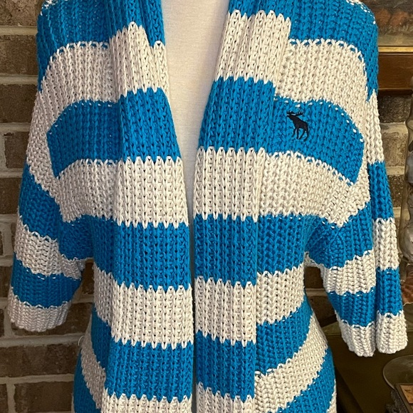 Adorable short sleeve Abercrombie & Fitch striped sweater - Picture 7 of 8